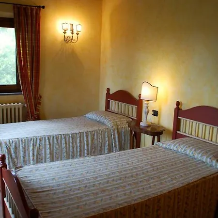 Sleeps 29 Pool Wifi Coiano